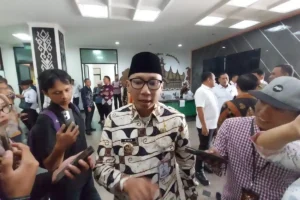 Gubernur-Lampung-Rahmat-Mirzani-Djausal-Lampung-Investment-Forum